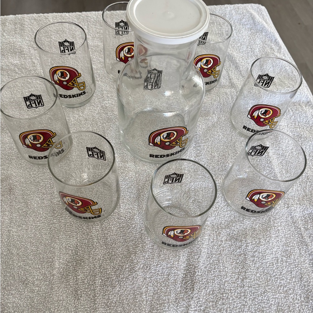 NFL Washington Redskins Set of 8 Juice Glasses with Carafe, Glasses are 4.75 in - Picture 2 of 7